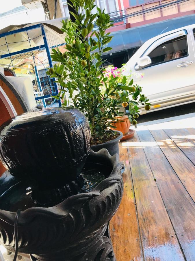 Supalakhouse Hostel Chiang Mai Ngoại thất bức ảnh
